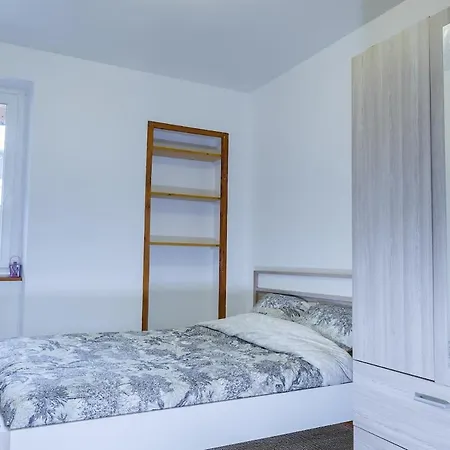 Chez Sylvestre Apartment *